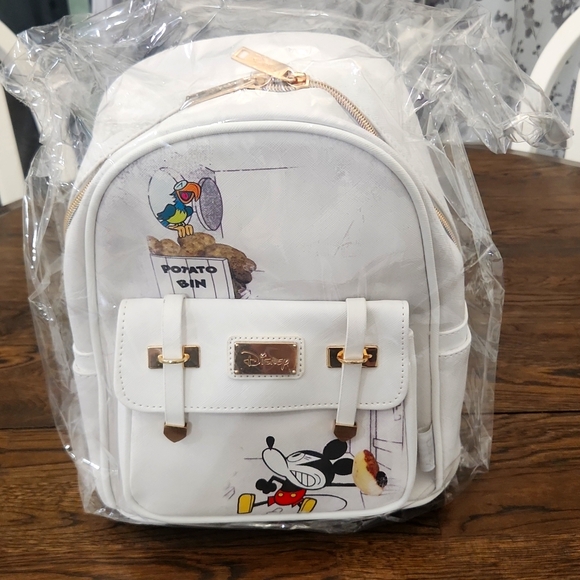 NWT.  Wondapop Disney Mickey Mouse backpack. main image 7